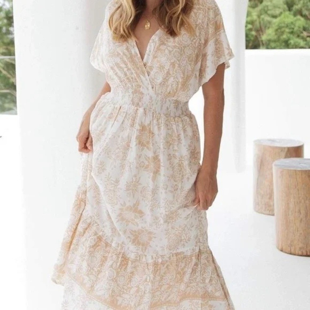 Petal + Pup Floral Button Front‎ Midi Dress Tan White Boho Flutter Sleeve Size 8